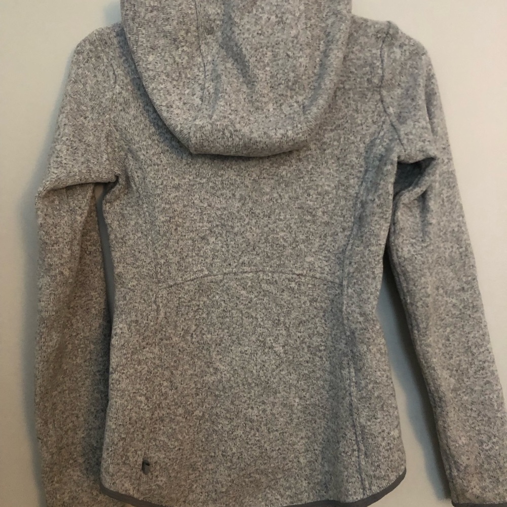 Size 2 women’s Lululemon pull over